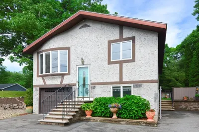 40 Wonderland Ave.