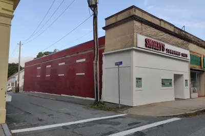 371 Main St