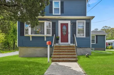 132 Pine Street 1