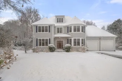 8 Jillian Dr 1