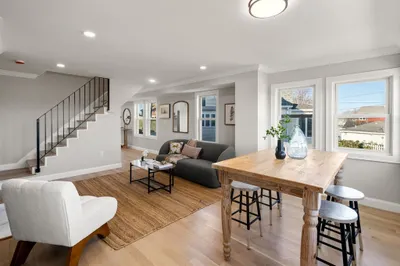 67 Bay View Ave #1L