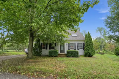 189 Main St 1