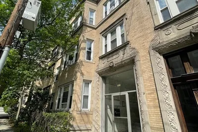 211 Saint Paul St #2 1