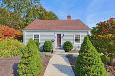 28 Ellis Ave 1