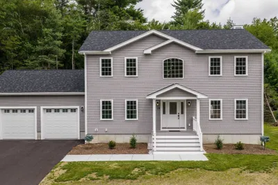 79 Park Dr 1