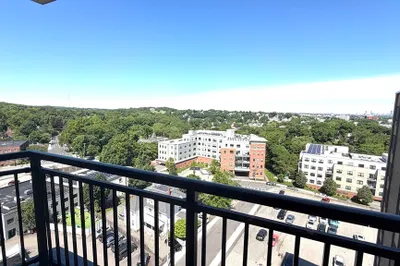 1025 Hancock St #14F 1