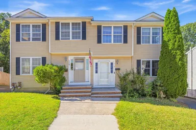 118 Granville Ave #118 1