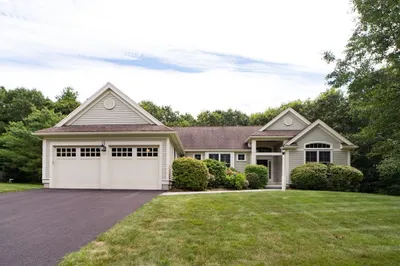 17 Bridlefield Ln 1