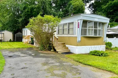 229 Miller St #F4 1