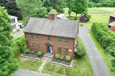 168 N Main St 1