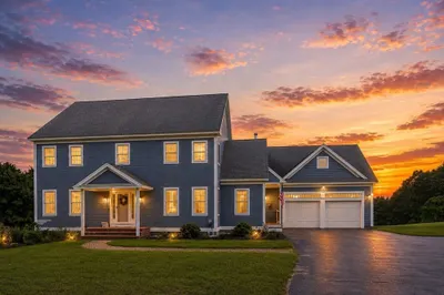 370 Sunnyhill Rd 1