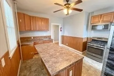 34 Fisher Ave #1