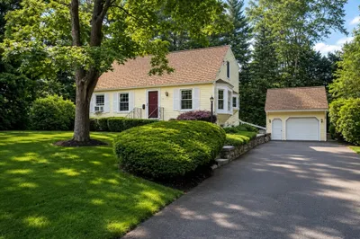32 Crestview Drive 1