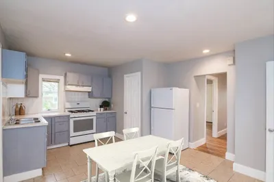257 Pleasant St