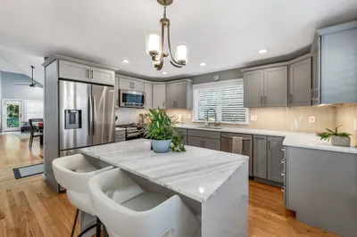 84 Hawthorne Village Rd #84 1