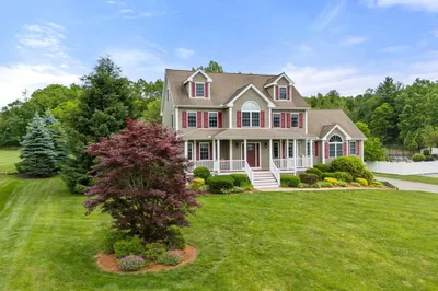 75 Birchwood Rd 1