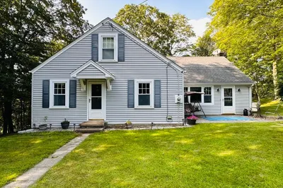 15 Corriveau Ave