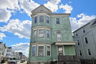 126 Fair St 1