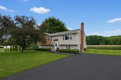 29 Country Club Dr 1
