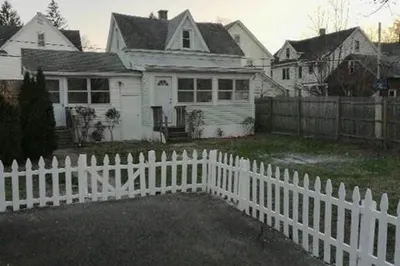 60 Mooreland St 1