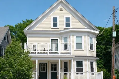 315 Lafayette St #3 1