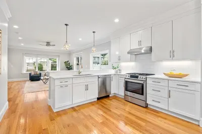 33 Riverside St #33