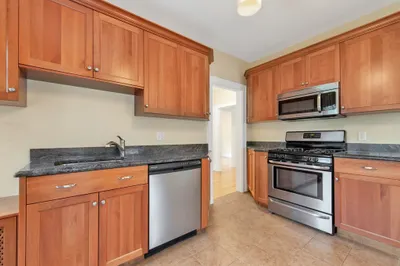 577 Commonwealth Ave #1