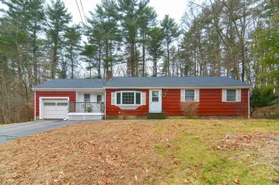 135 Harvard Ln 1