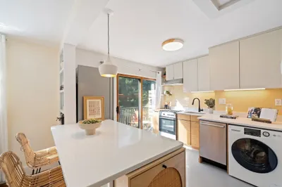 12 Chauncy Street #4 1