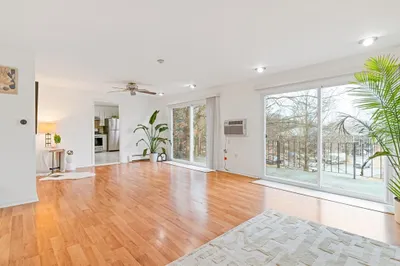 101 Edgelawn Ave #11