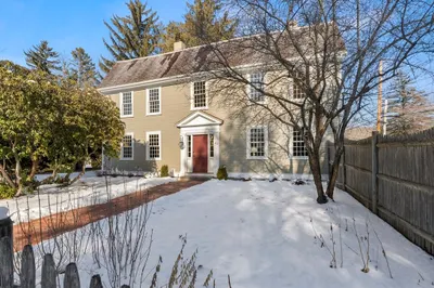 42 Summer St 1
