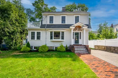 61 Willowdean Ave