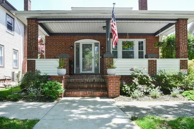 738 Rockdale Ave 1