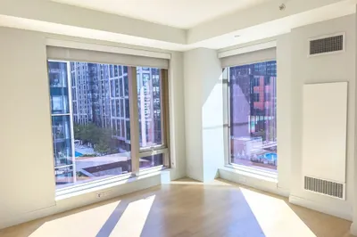 133 Seaport Blvd #919 1