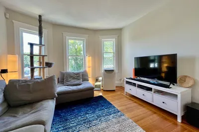 3-5 Harvard St #3