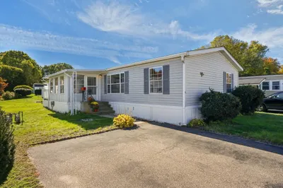 13 Rita Drive 1