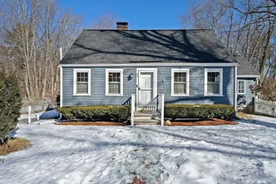 84 Andover Rd 1
