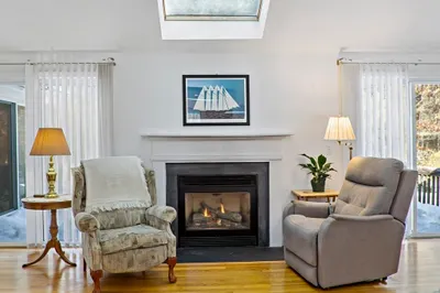 30 Grant Breen Dr