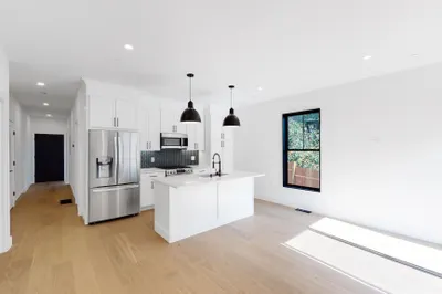 19-21 Buttonwood St #1 1