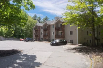 44 Maria Ave #202