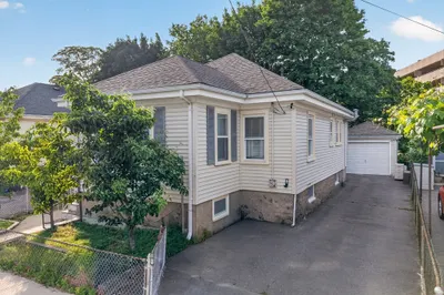 60 Harriet Avenue 1