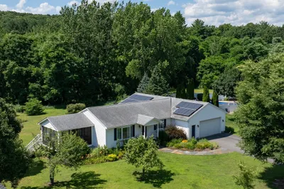 53 Avis Circle 1