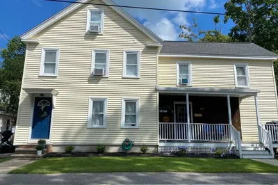 6 Pleasant St #4
