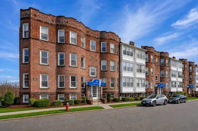 39 O'connor Ave #2R 1