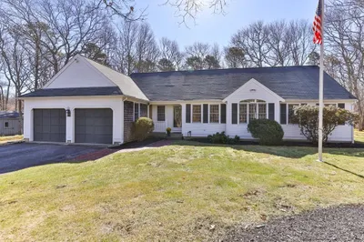 32 Madison Dr
