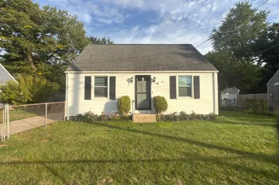 23 Midway St 1