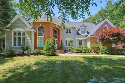 64 Deerview Way 1
