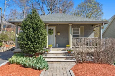 1137 Main St 1