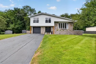 125 Alpha St 1