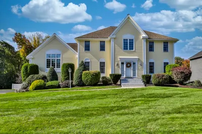 110 Sawyers Ln 1